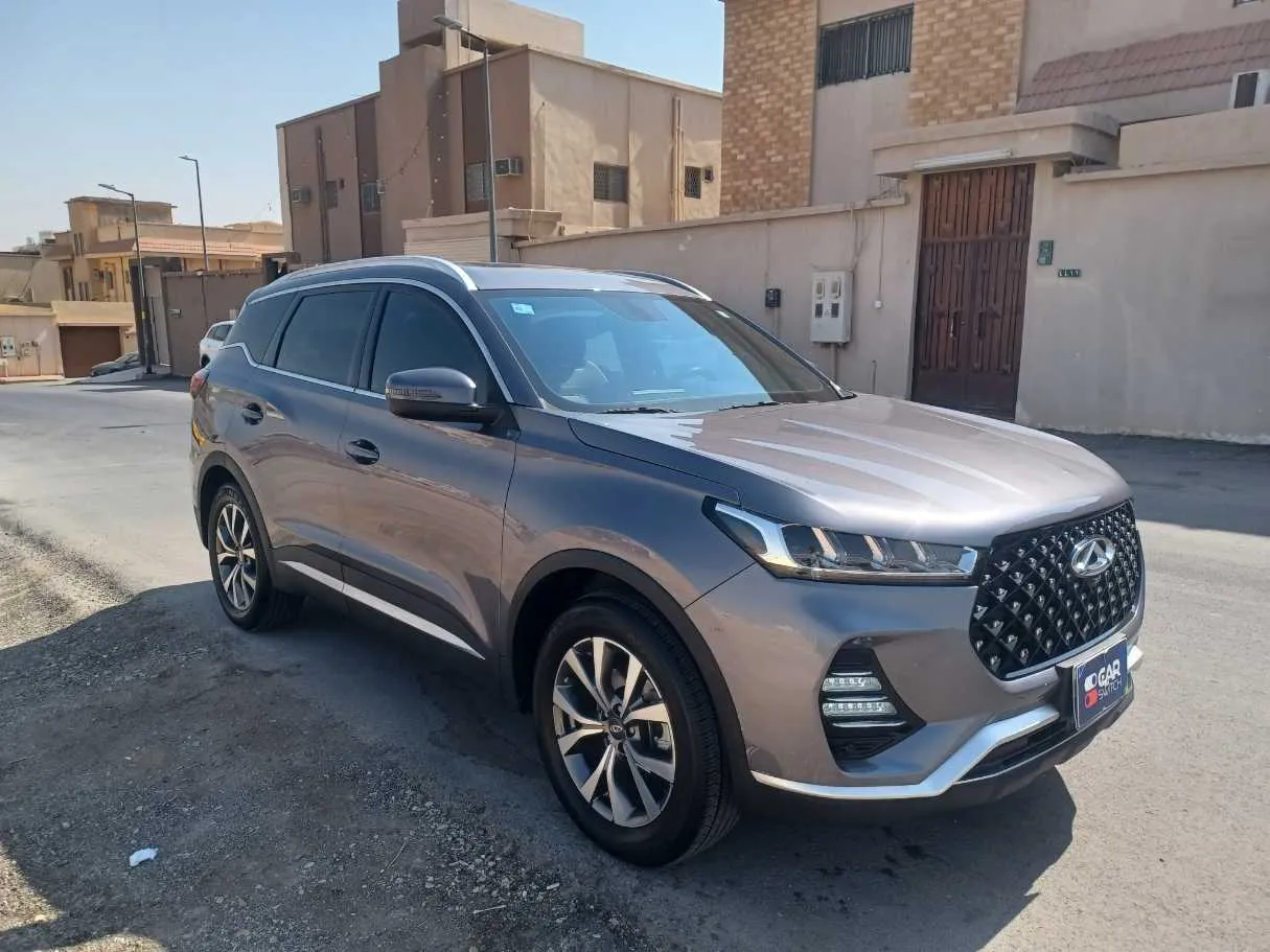 Car image 3