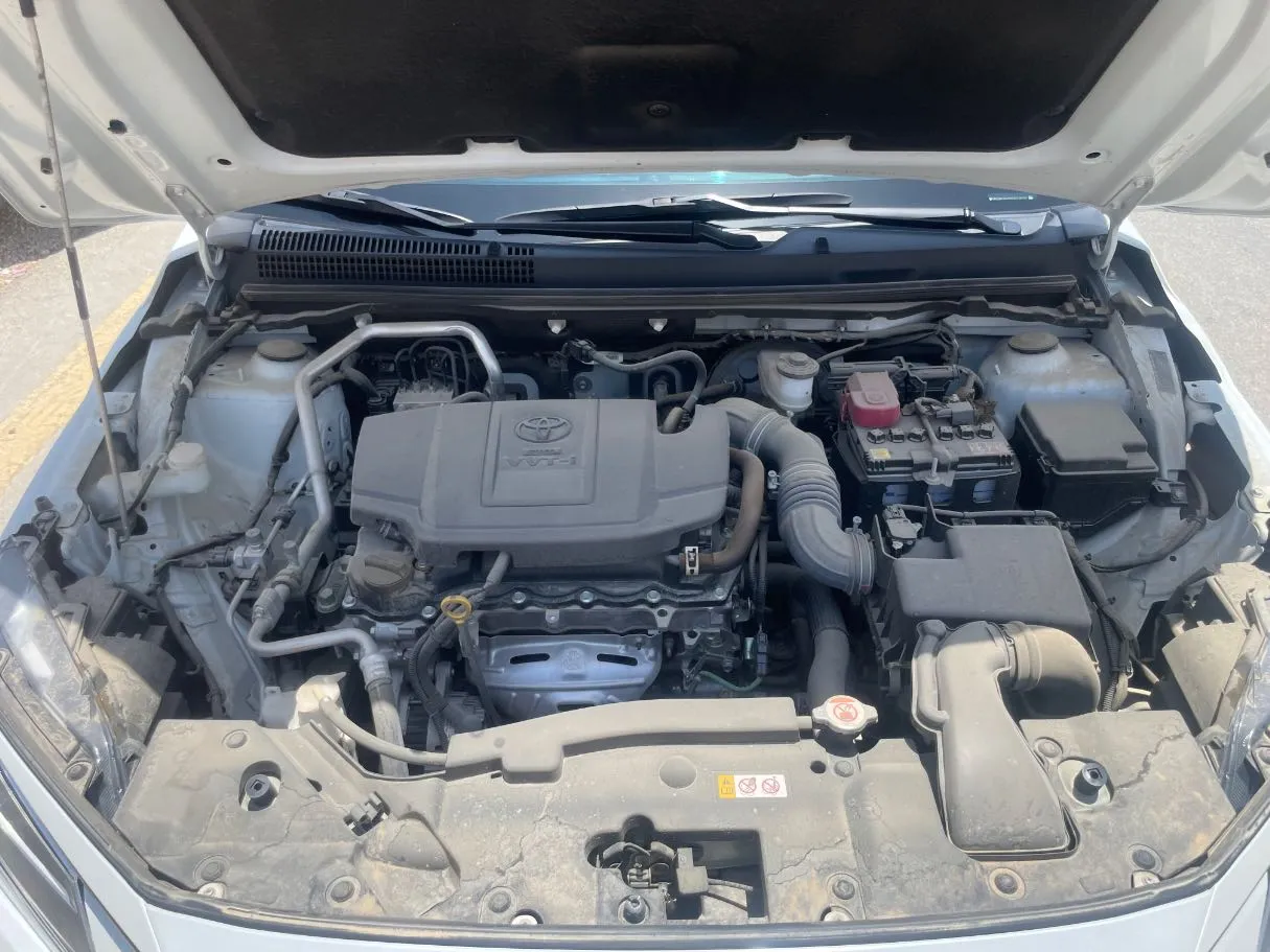 Car image 26