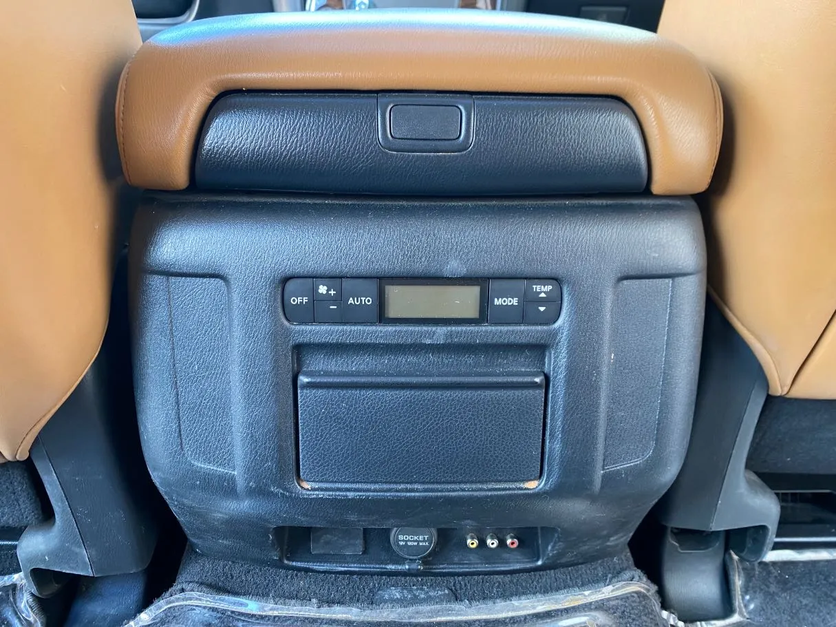Car image 33