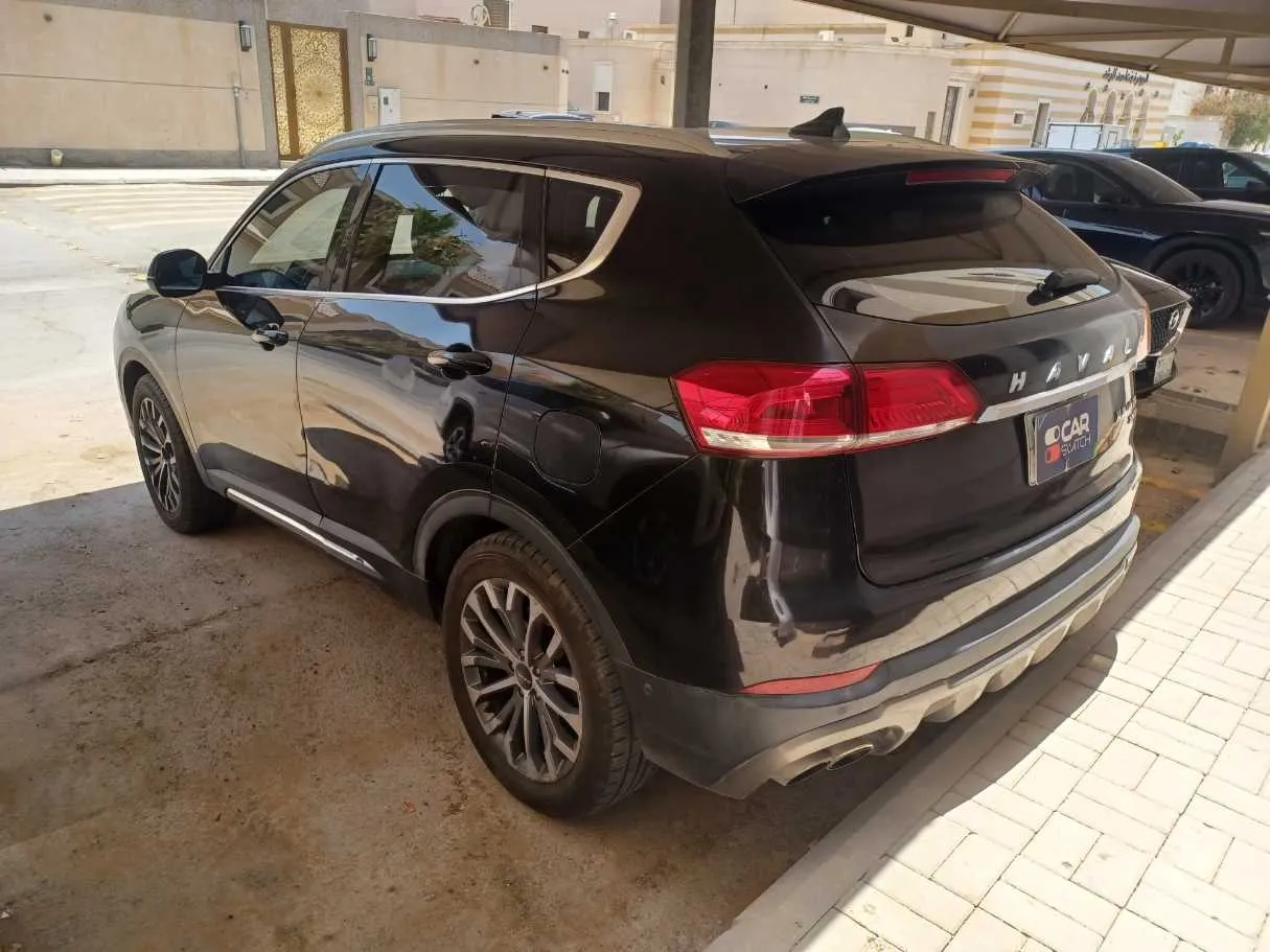 Car image 7