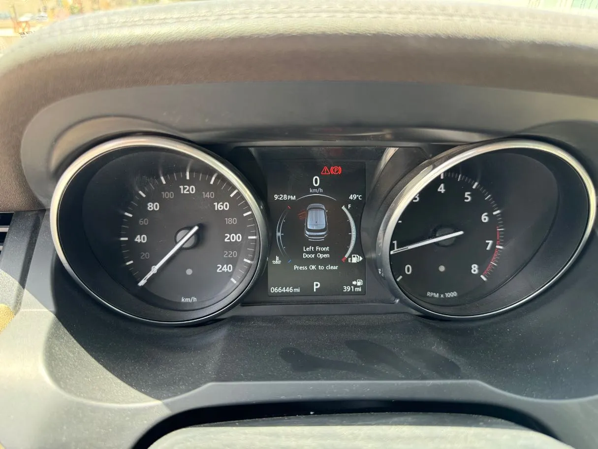 Car image 22