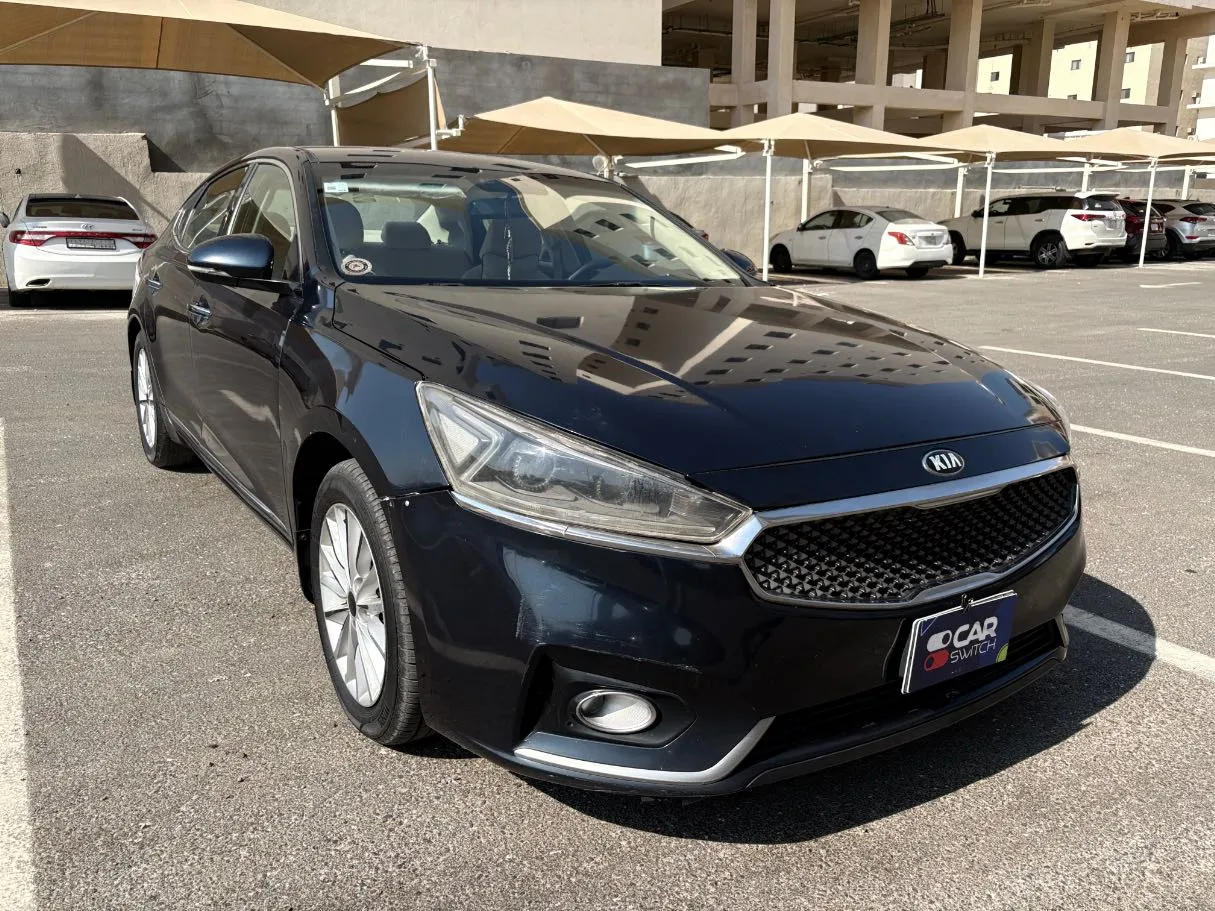 Car image 3