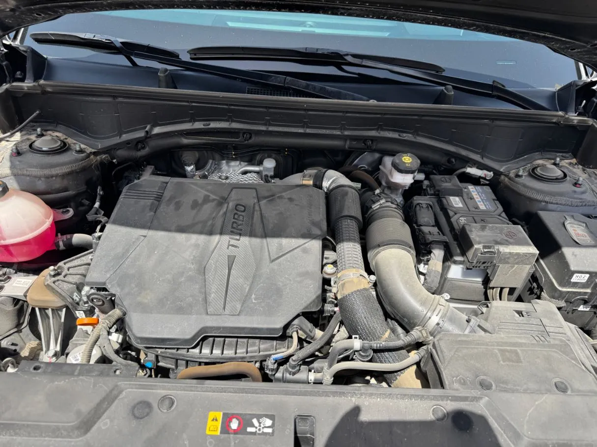 Car image 23