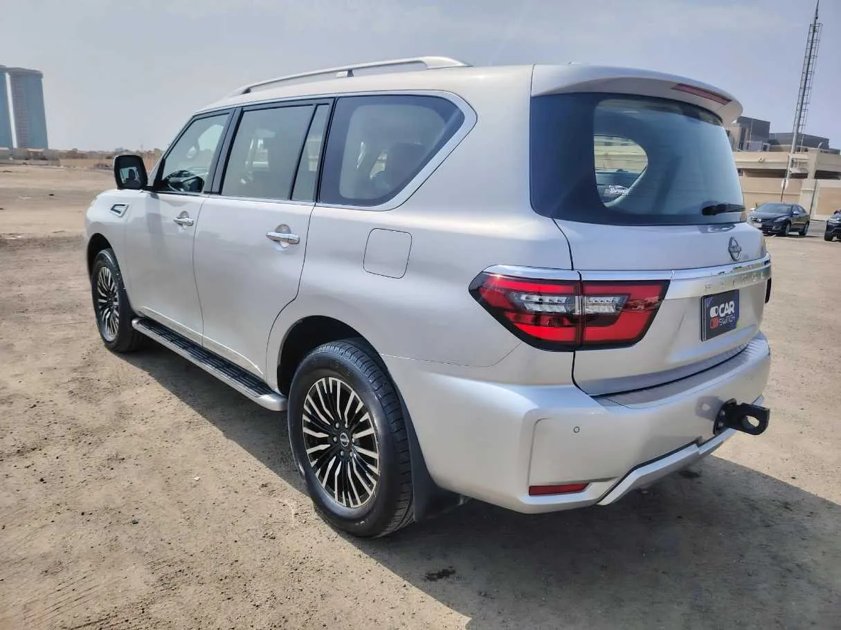 Car image 7