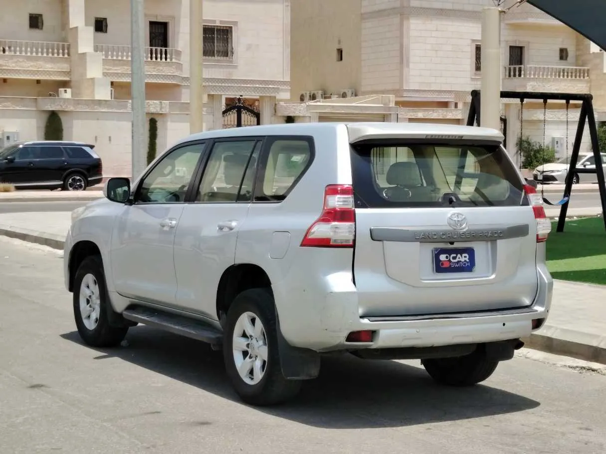 Car image 7