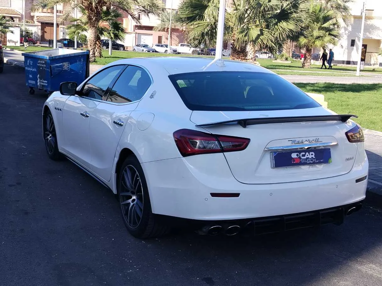 Car image 7
