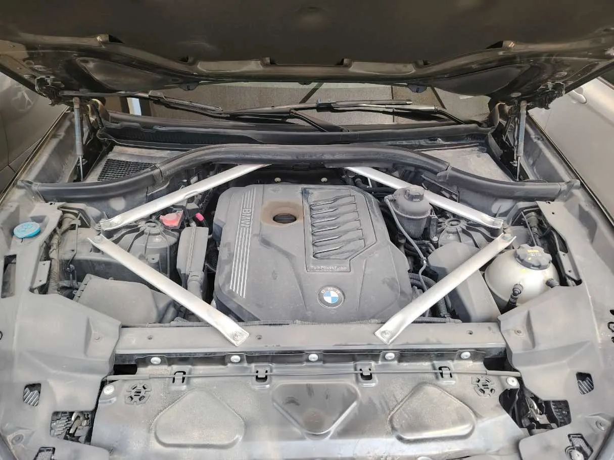 Car image 48