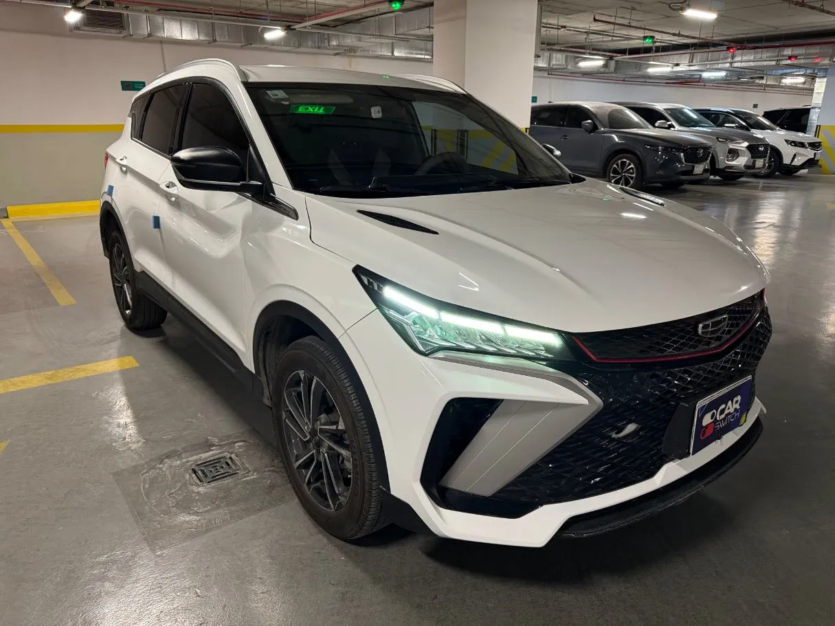 Car image 3