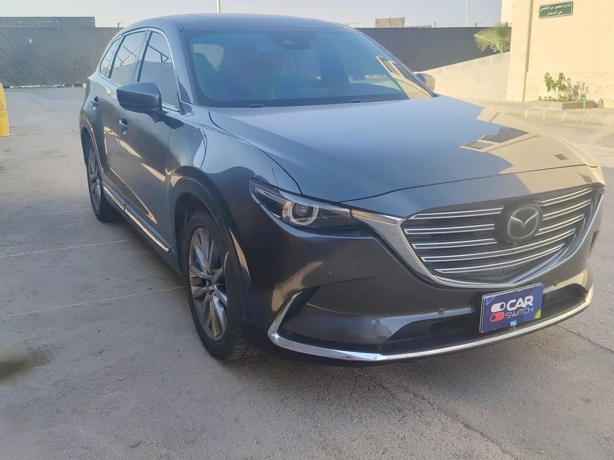 Car image 3
