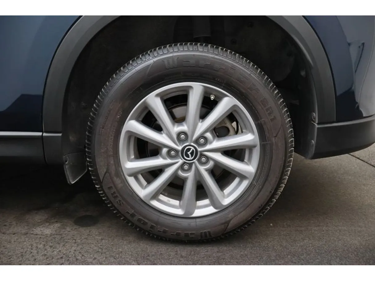 Car image 7