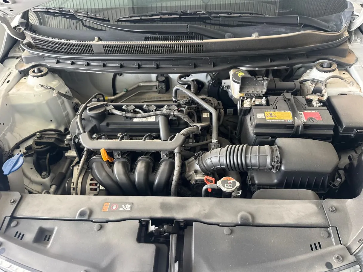 Car image 17