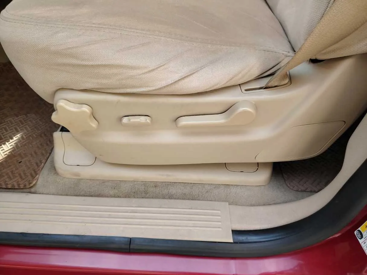 Car image 38