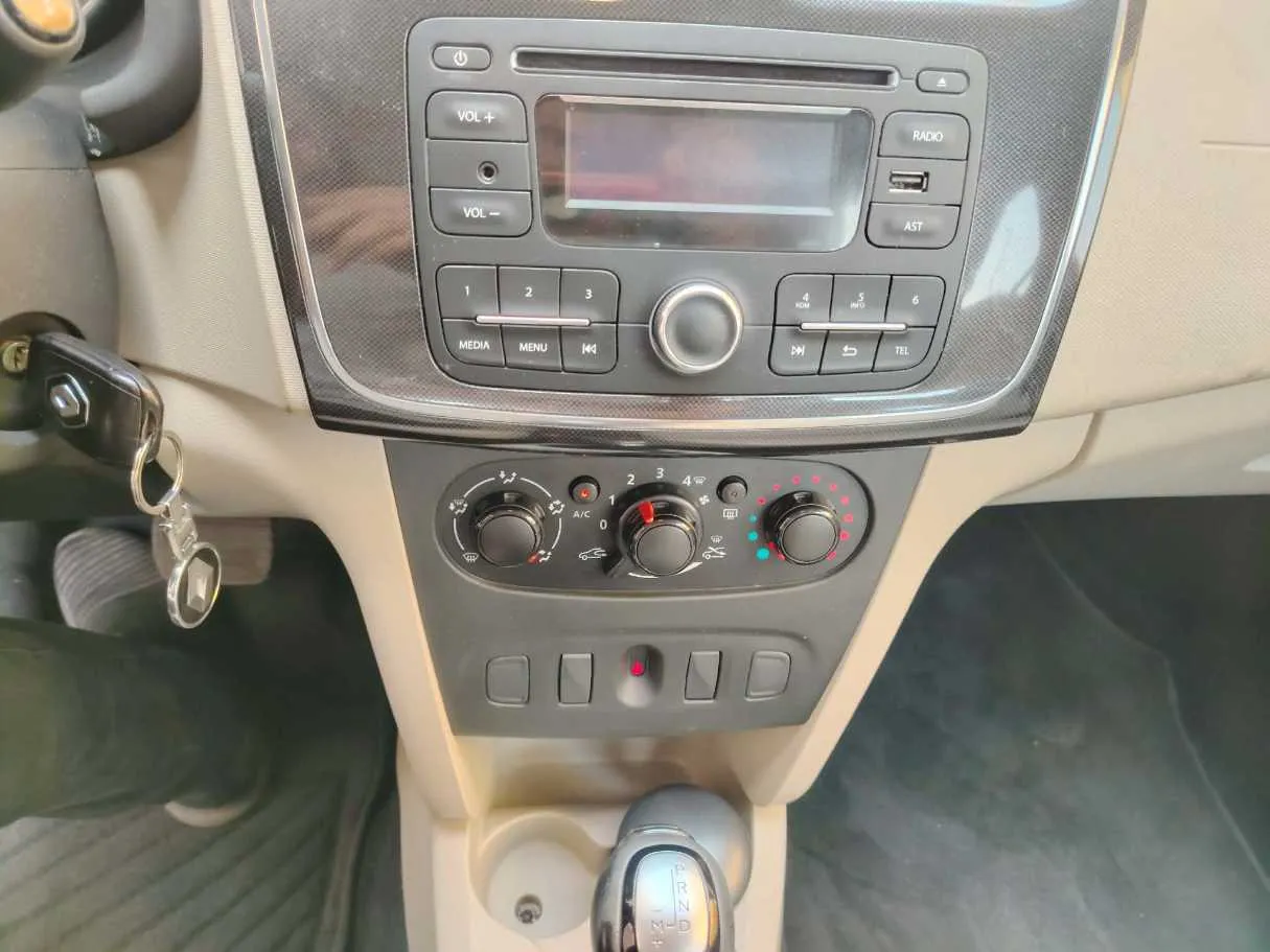 Car image 25