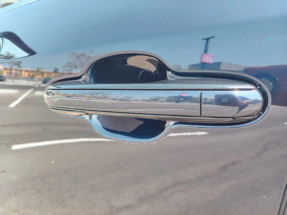 Car image 34