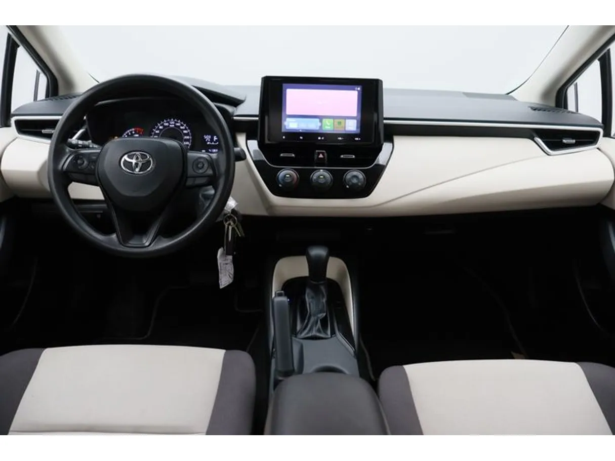 Car image 14