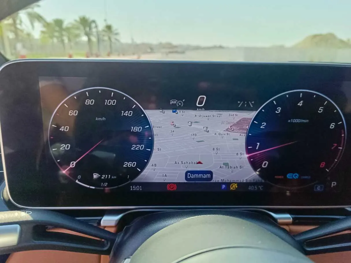 Car image 30