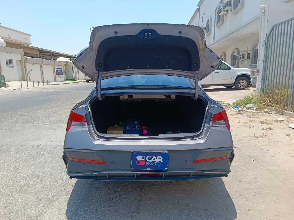 Car image 24