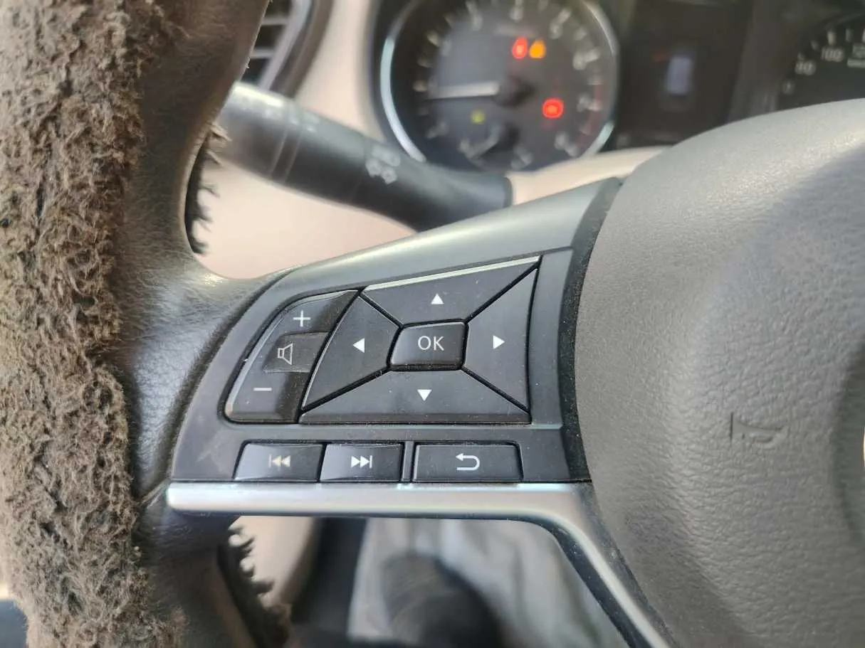 Car image 35