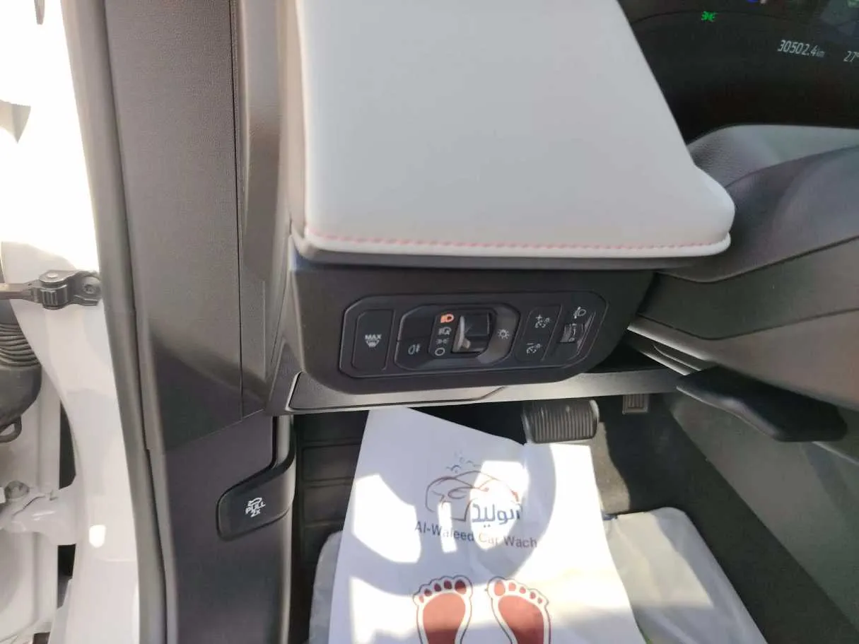 Car image 41