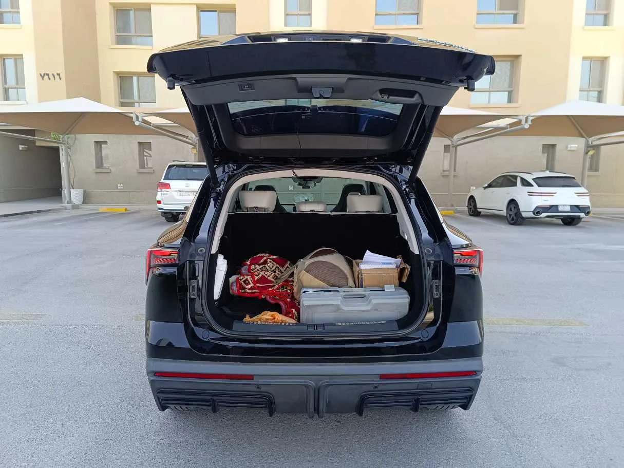 Car image 28
