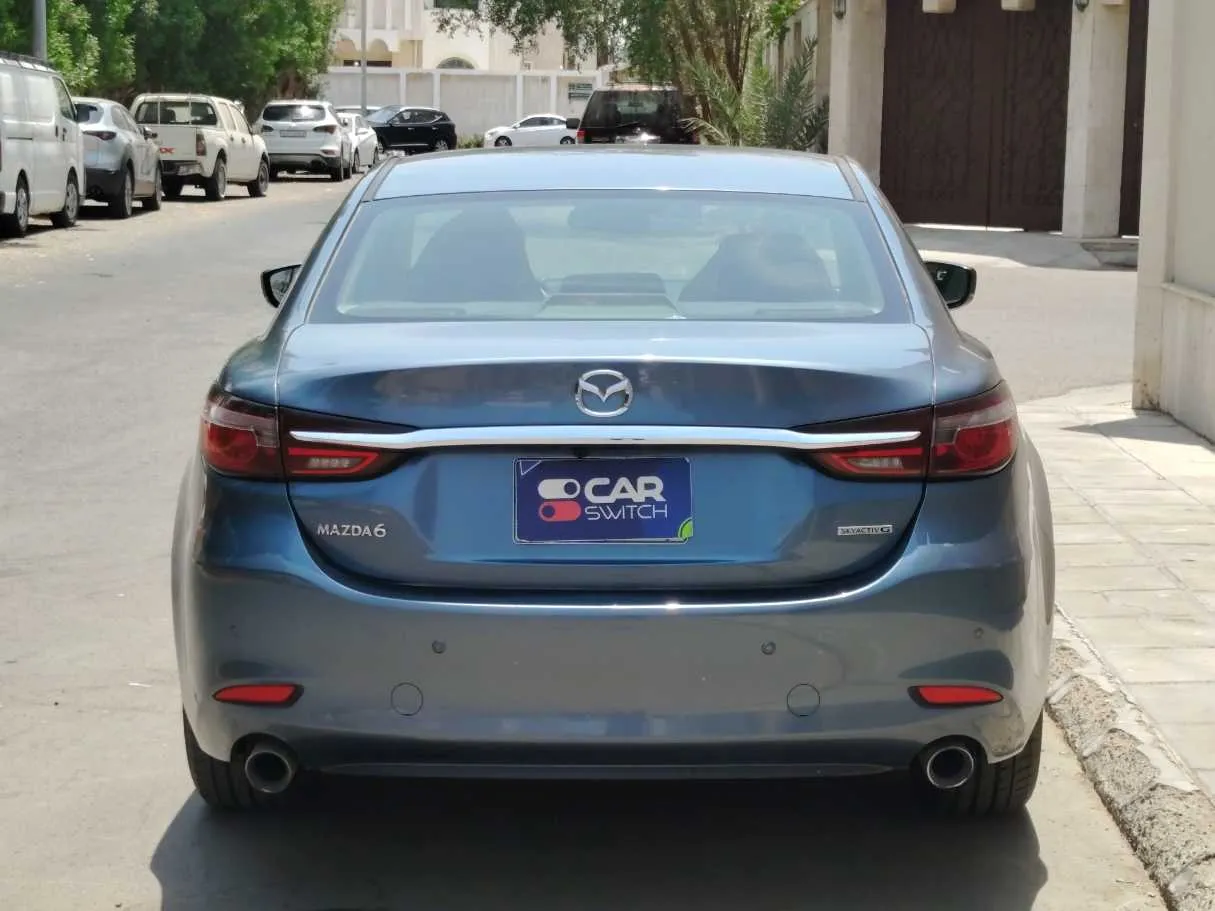 Car image 6