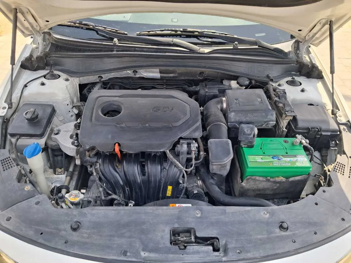 Car image 21