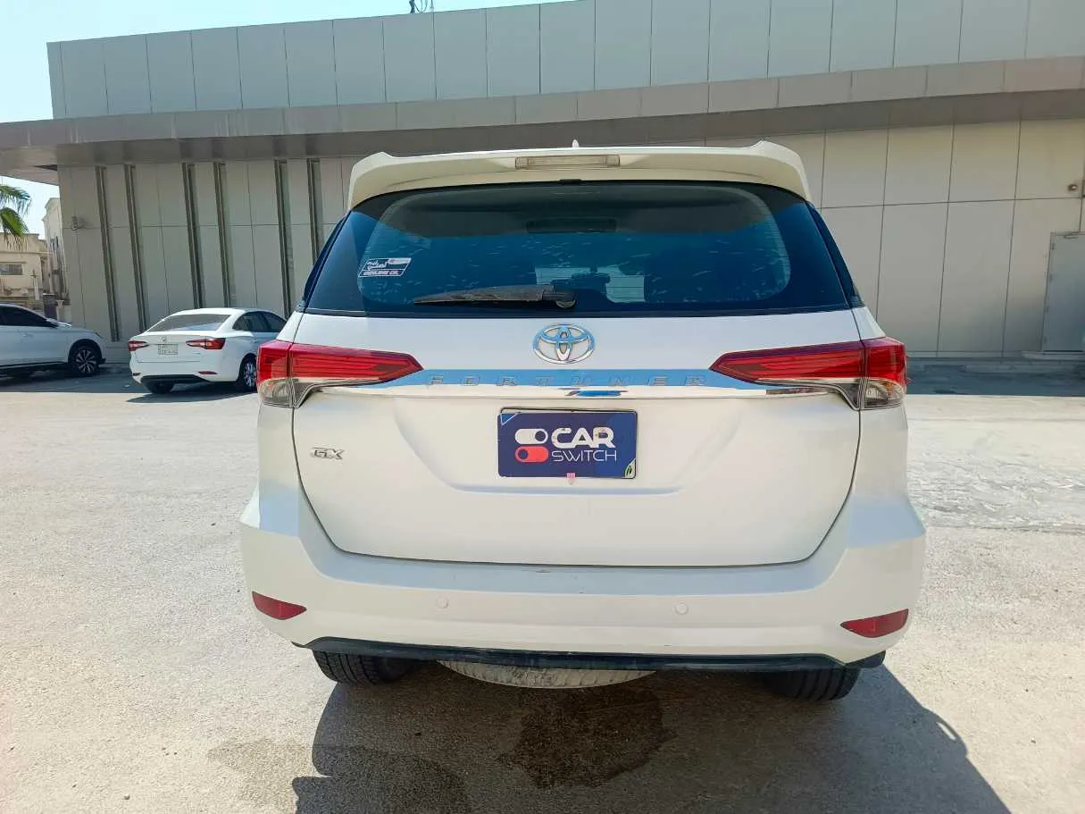 Car image 6