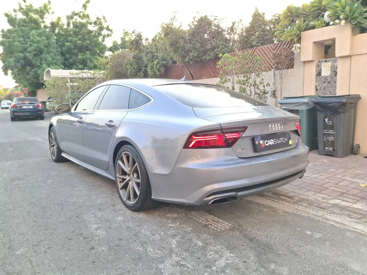 Car image 7