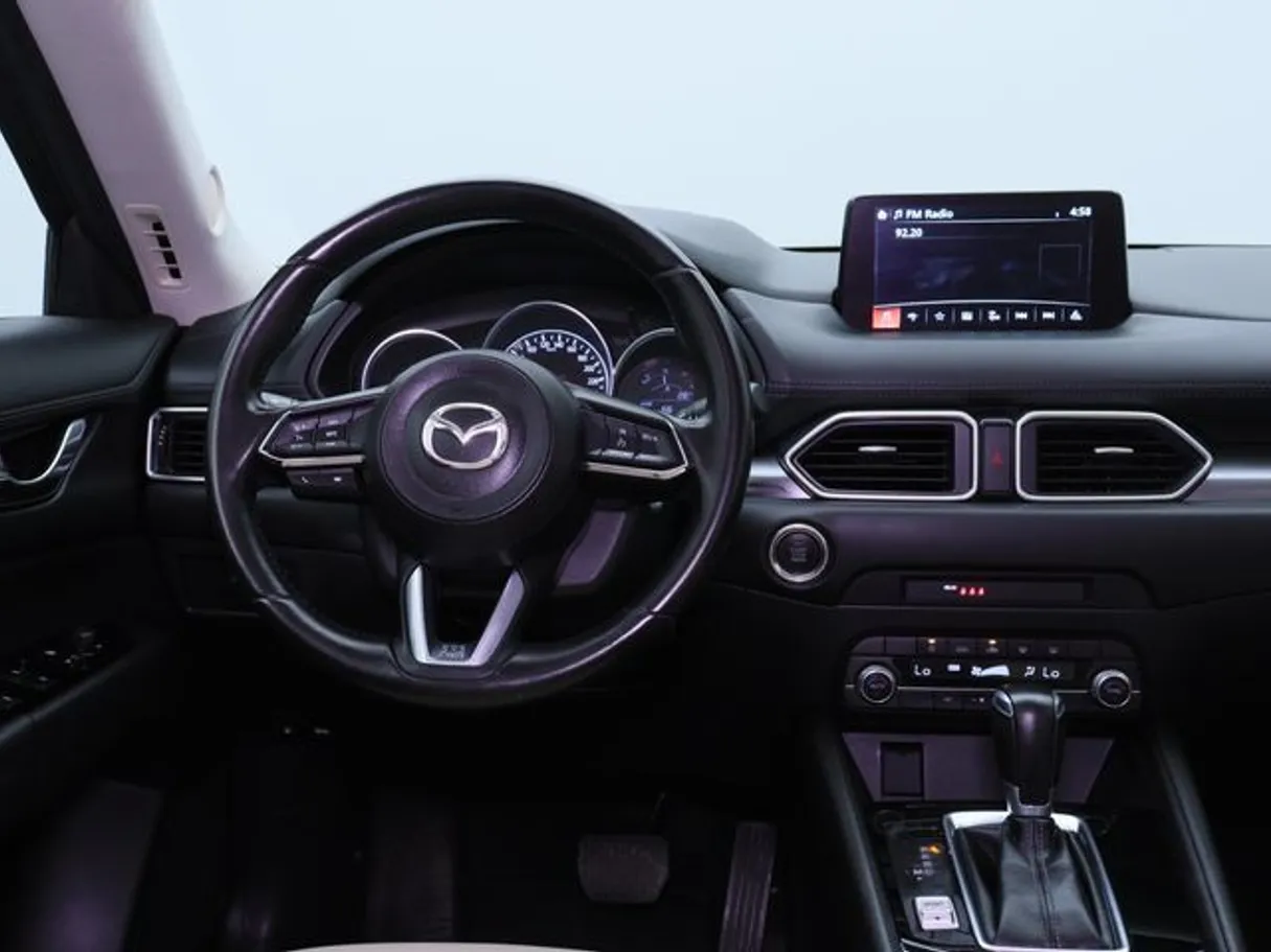 Car image 15