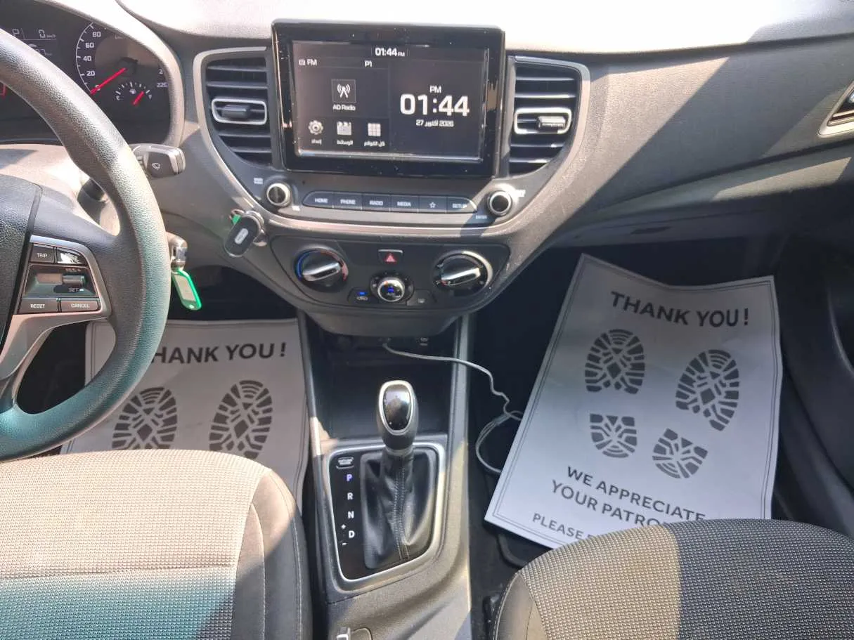 Car image 15