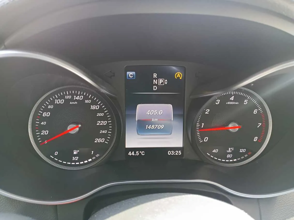 Car image 18
