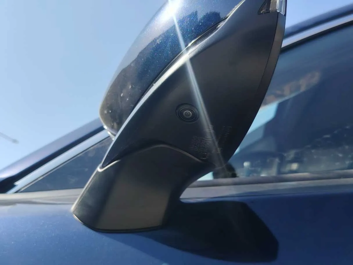 Car image 34