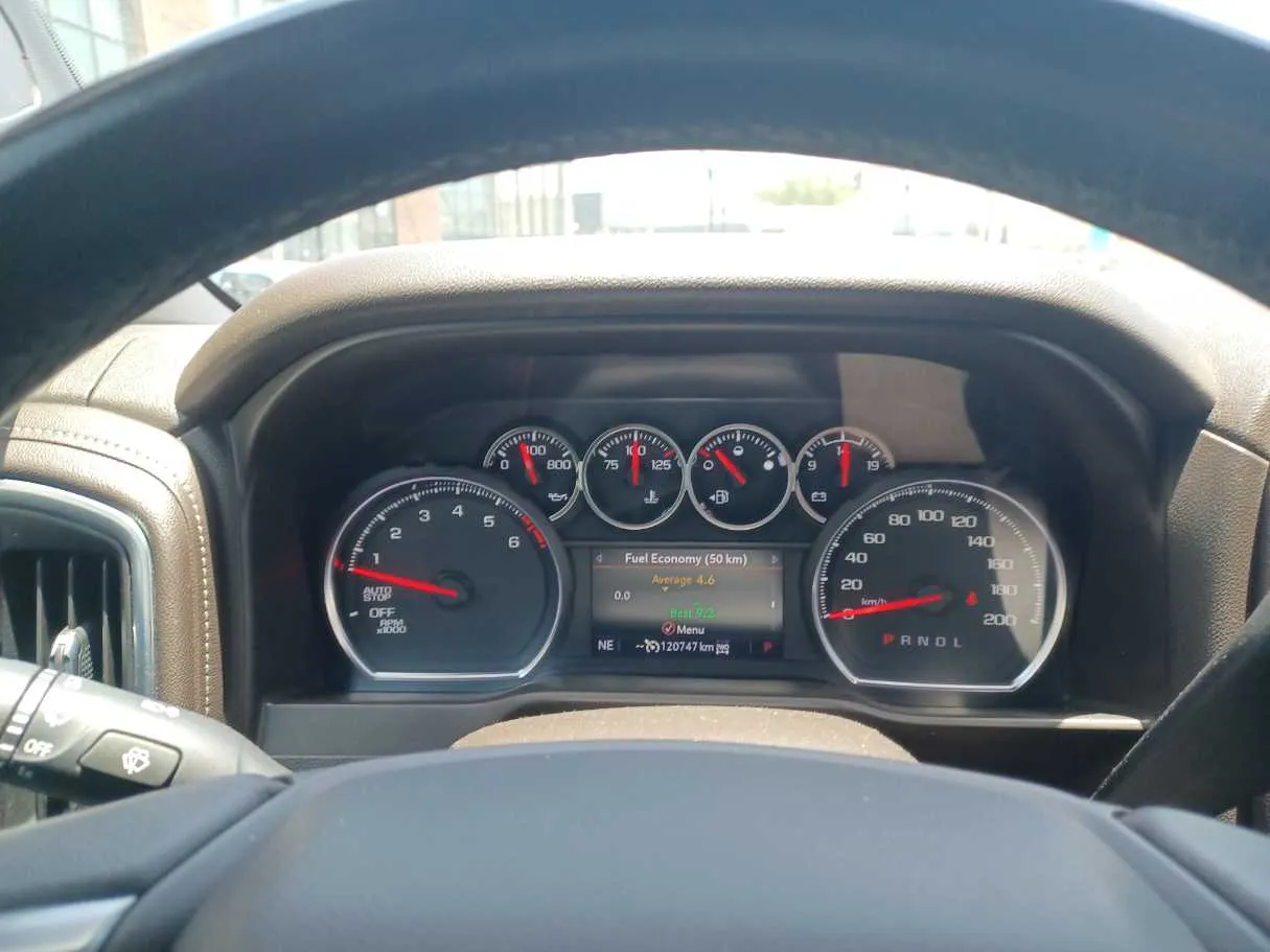 Car image 17