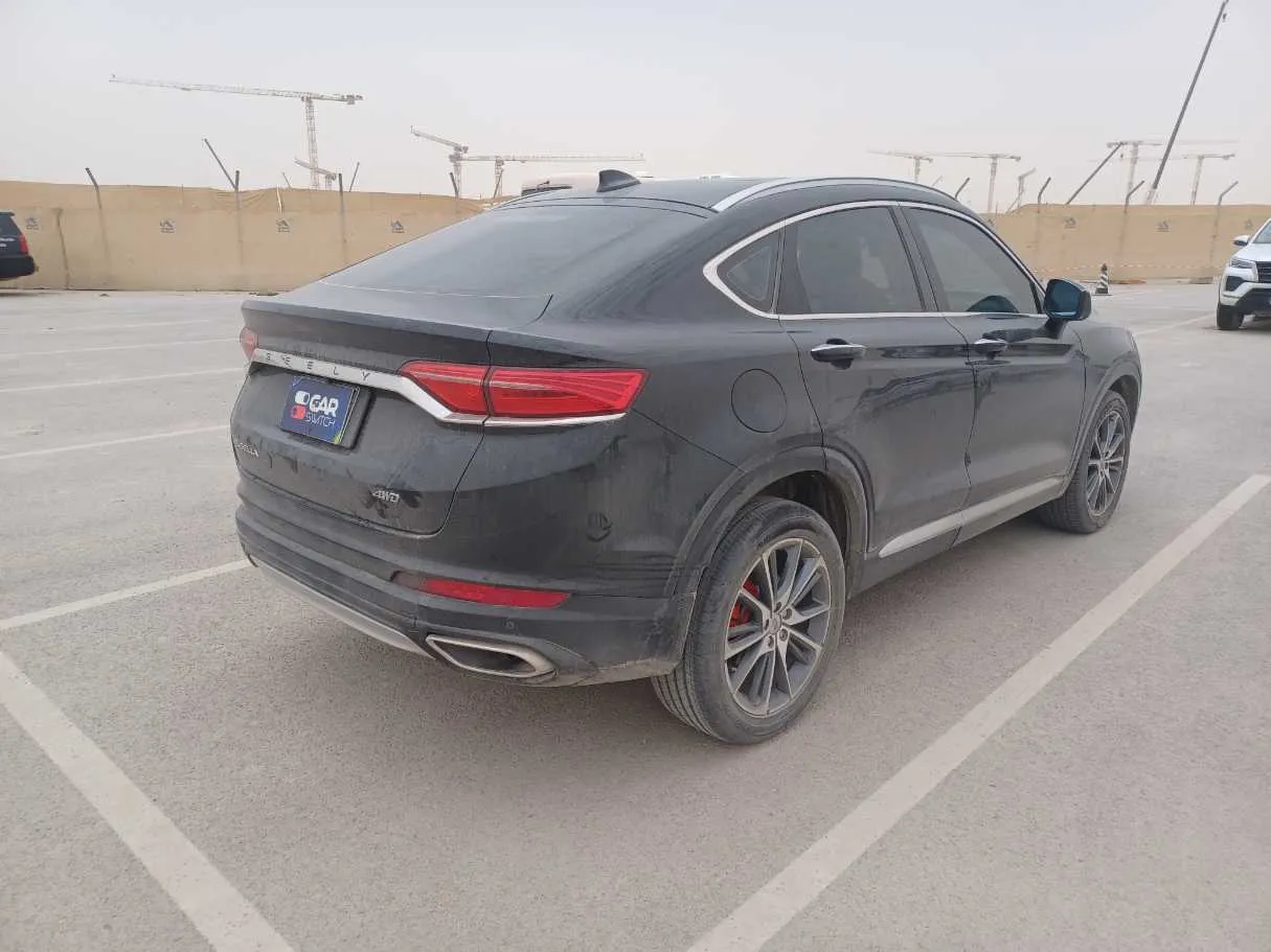 Car image 5
