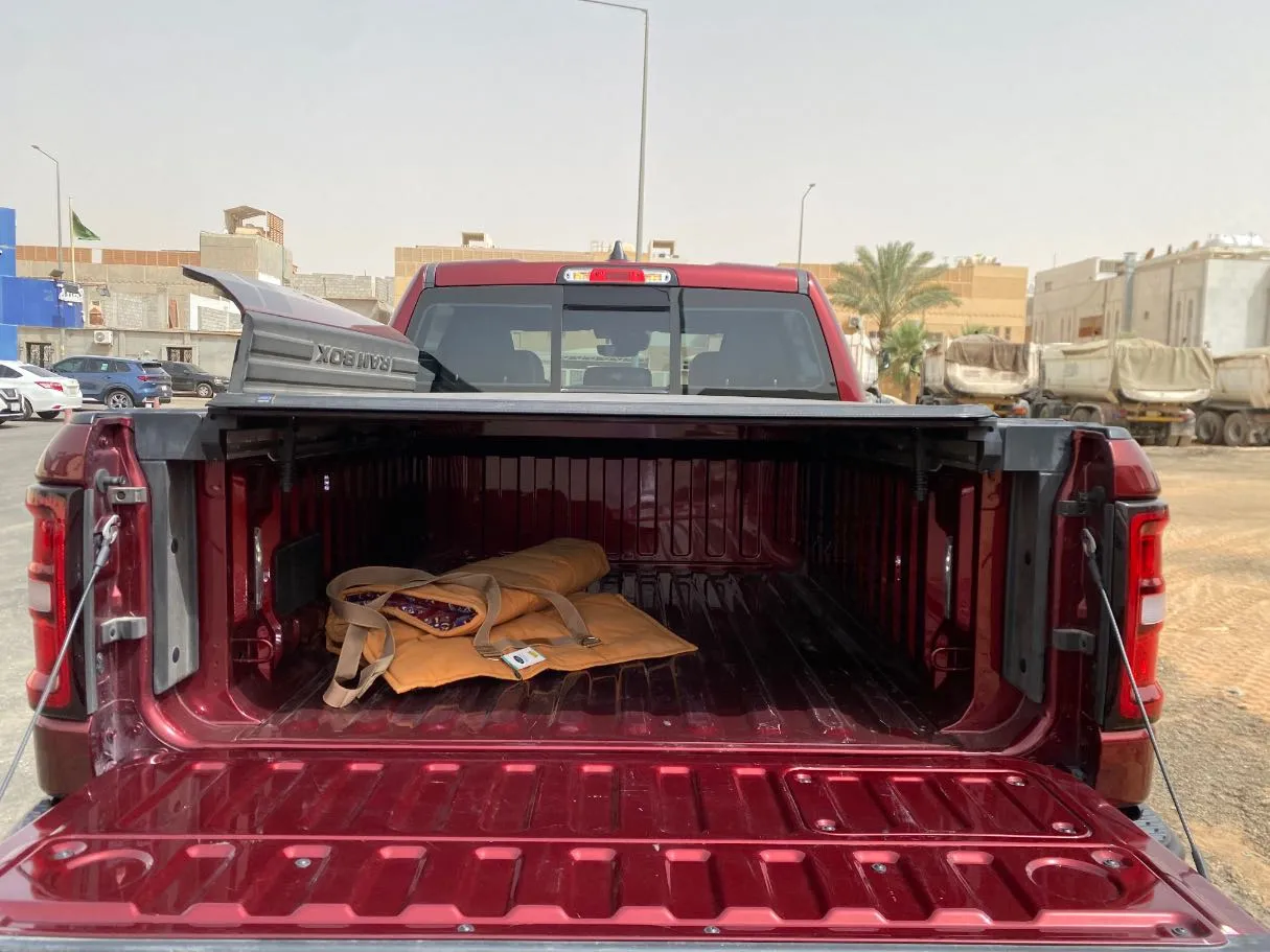 Car image 22