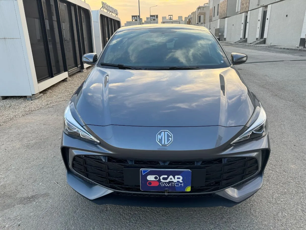 Car image 2