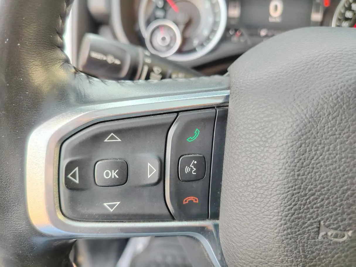 Car image 33