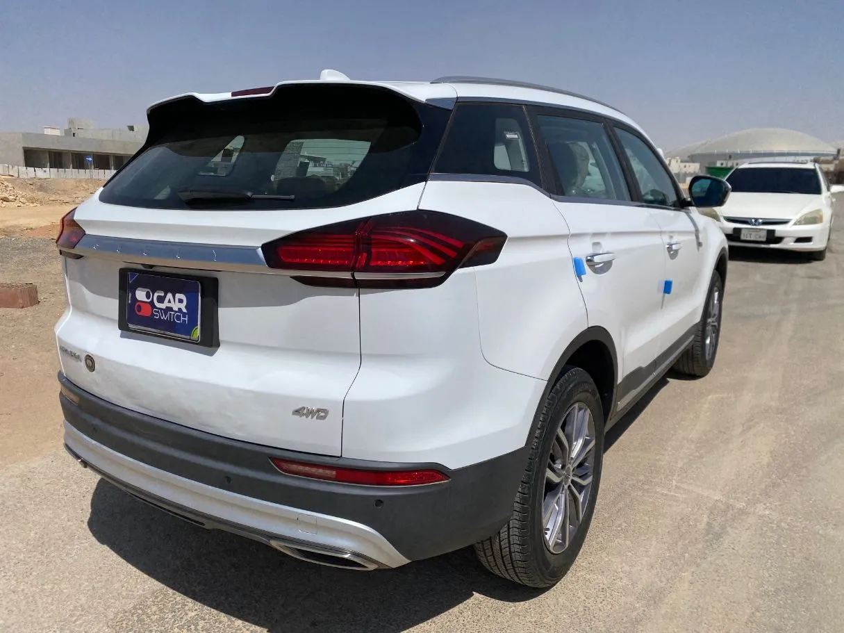 Car image 5