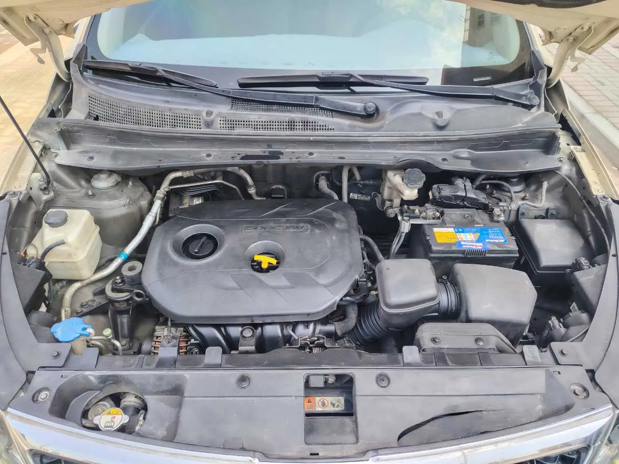 Car image 32