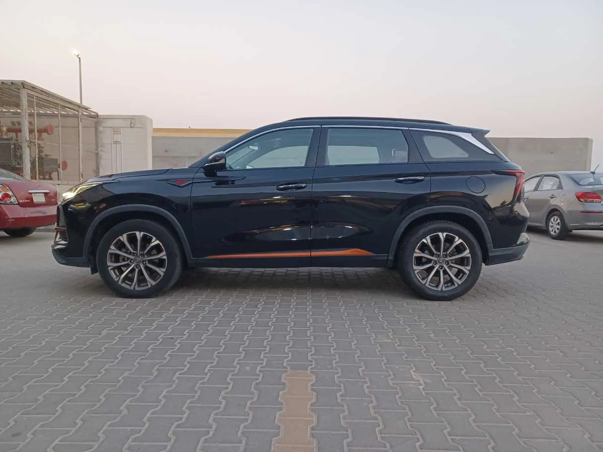 Car image 8