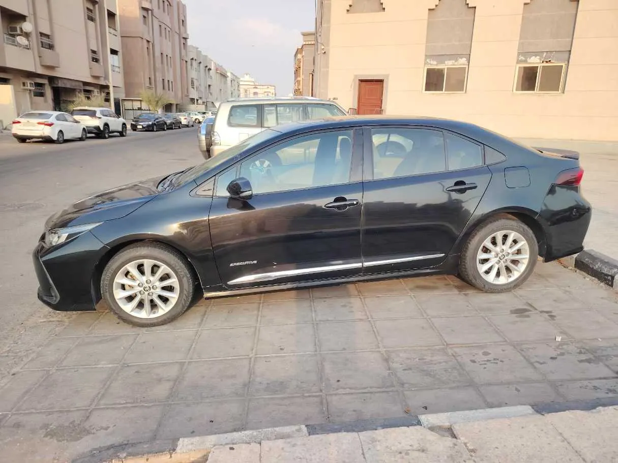 Car image 8