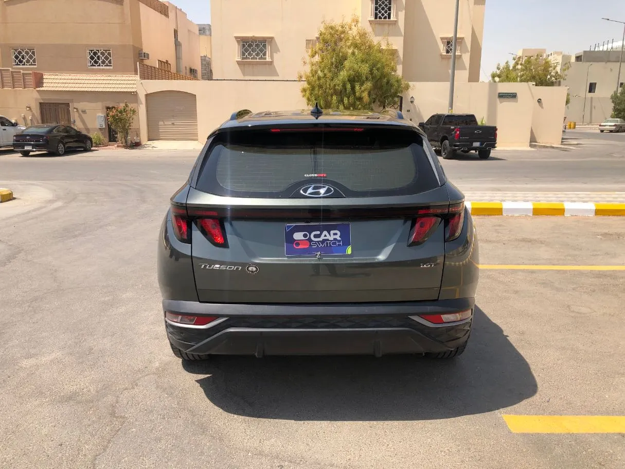 Car image 6