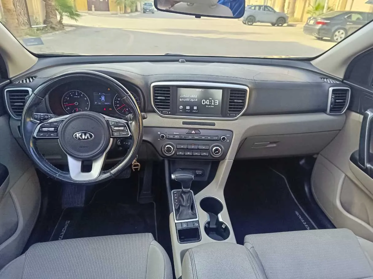 Car image 21