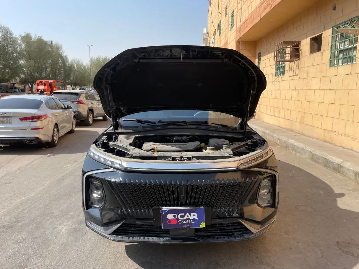 Car image 25