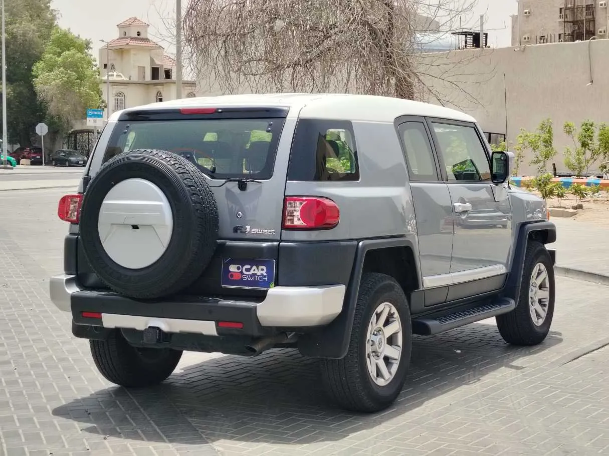 Car image 5