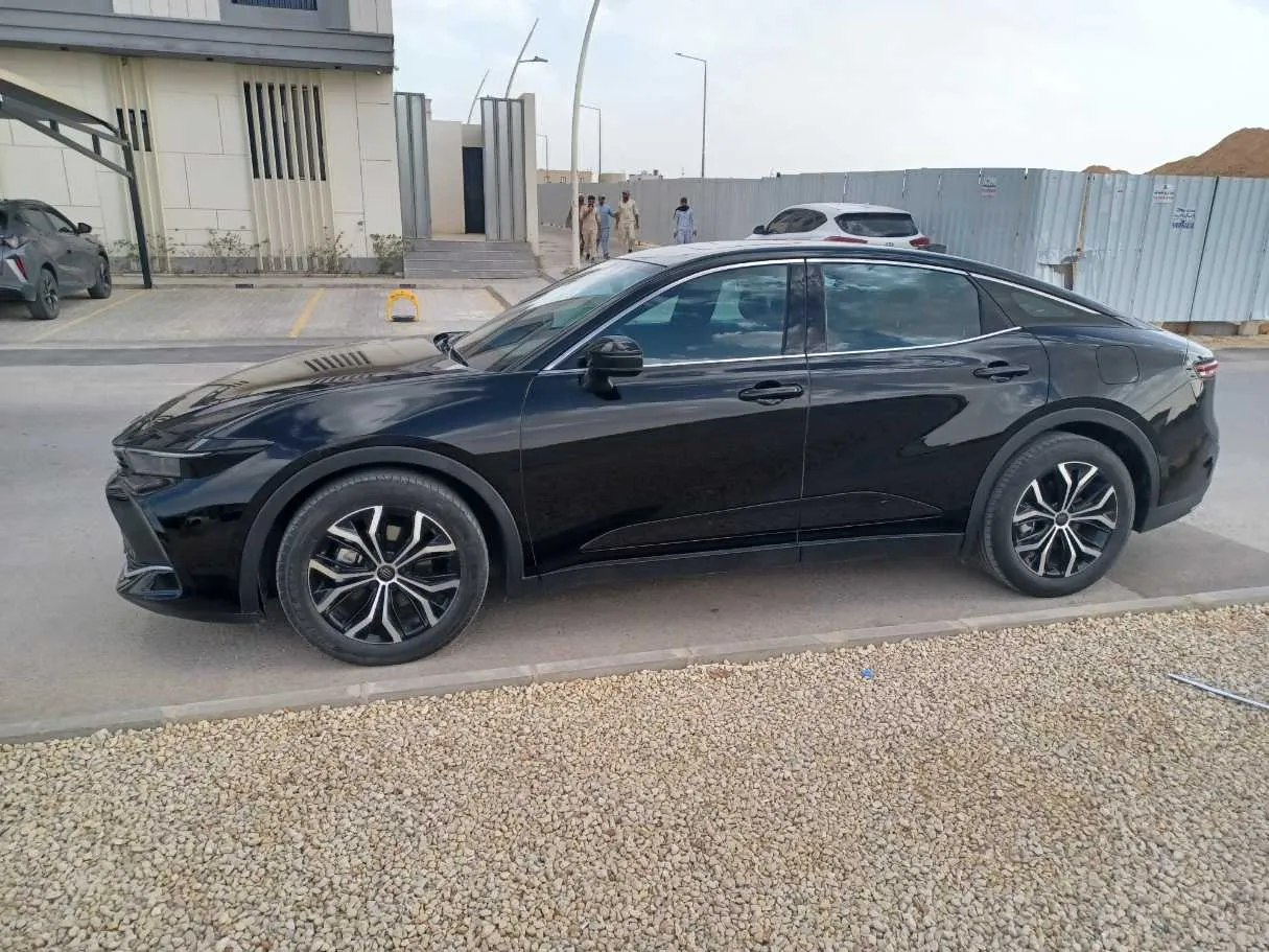 Car image 8