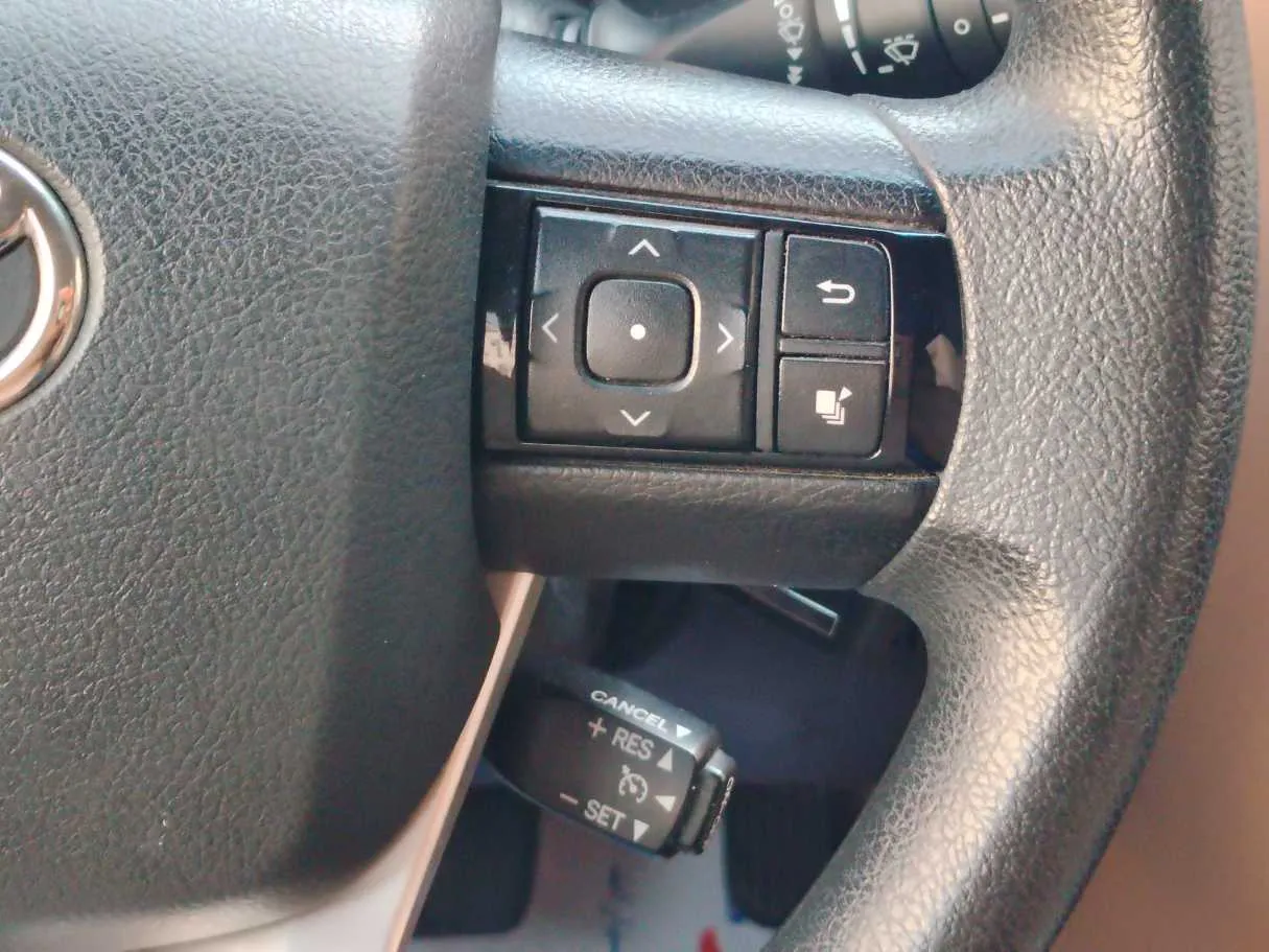 Car image 29
