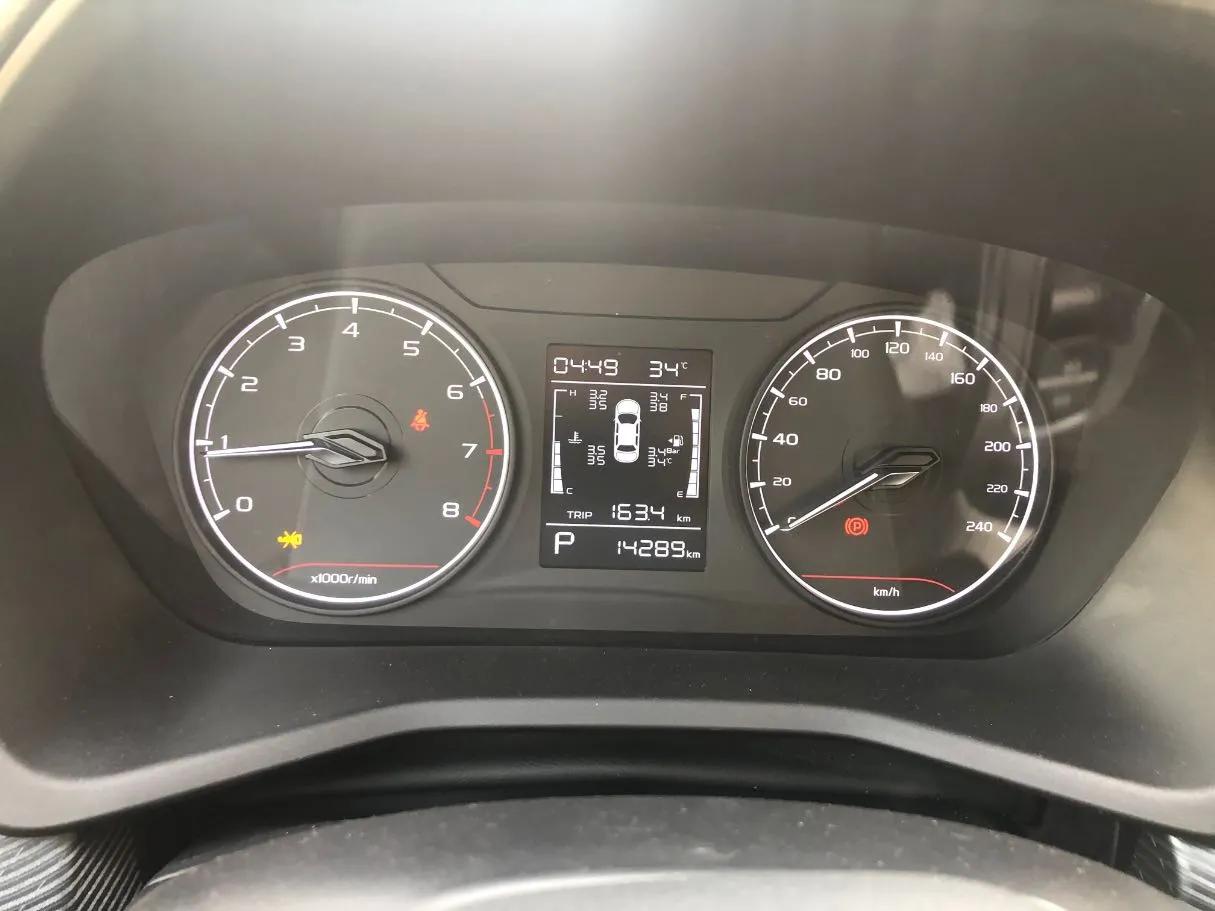 Car image 17