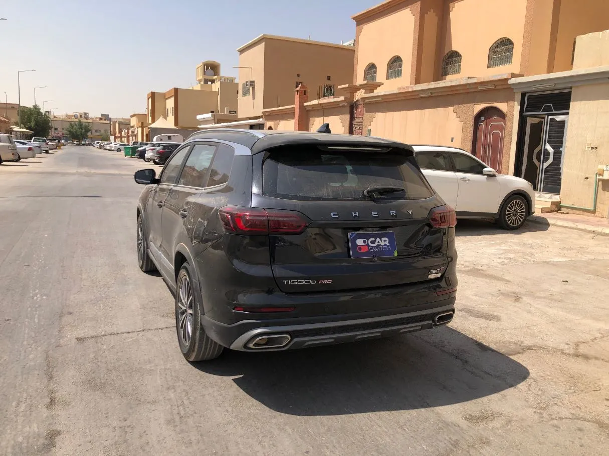 Car image 7