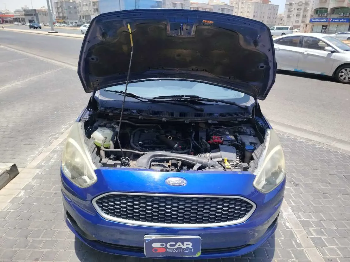 Car image 40